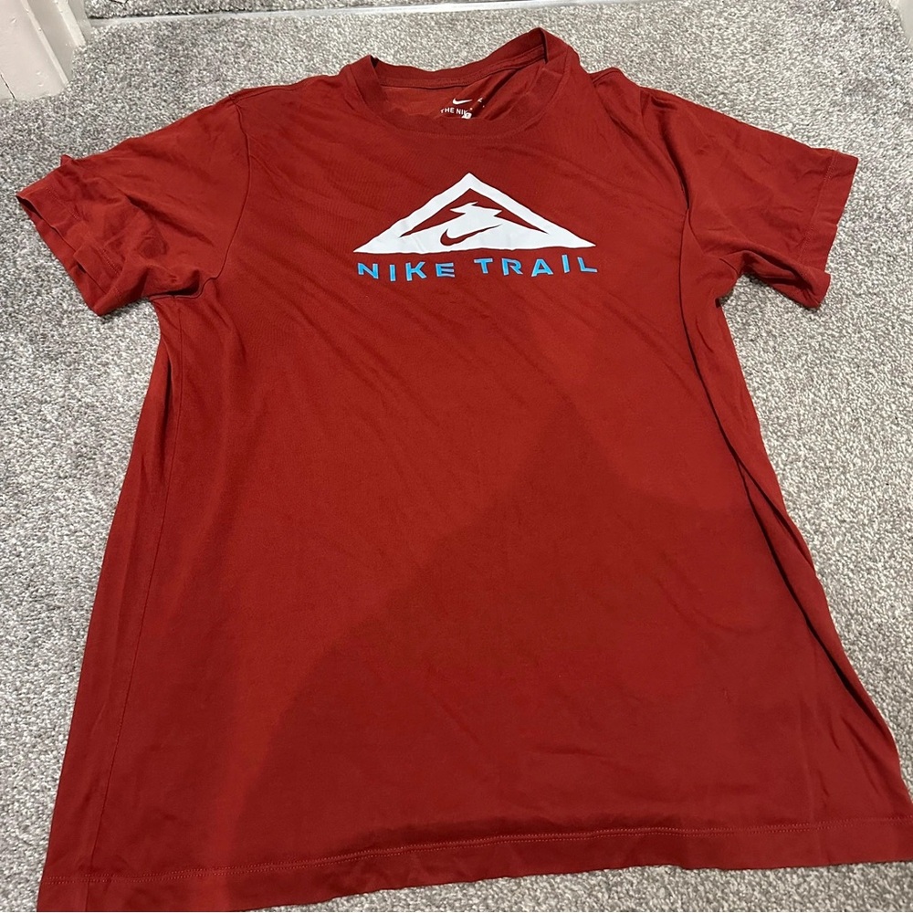 Nike Red Short Sleeve Tee for Active Comfort